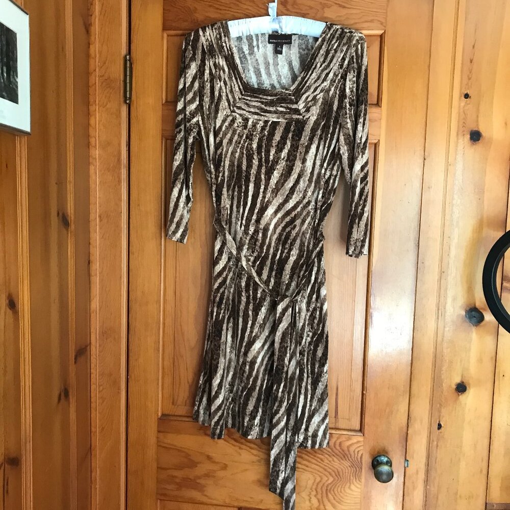 DANA BUCHMAN long sleeve brown and tan dress, size Large, with matching belt.